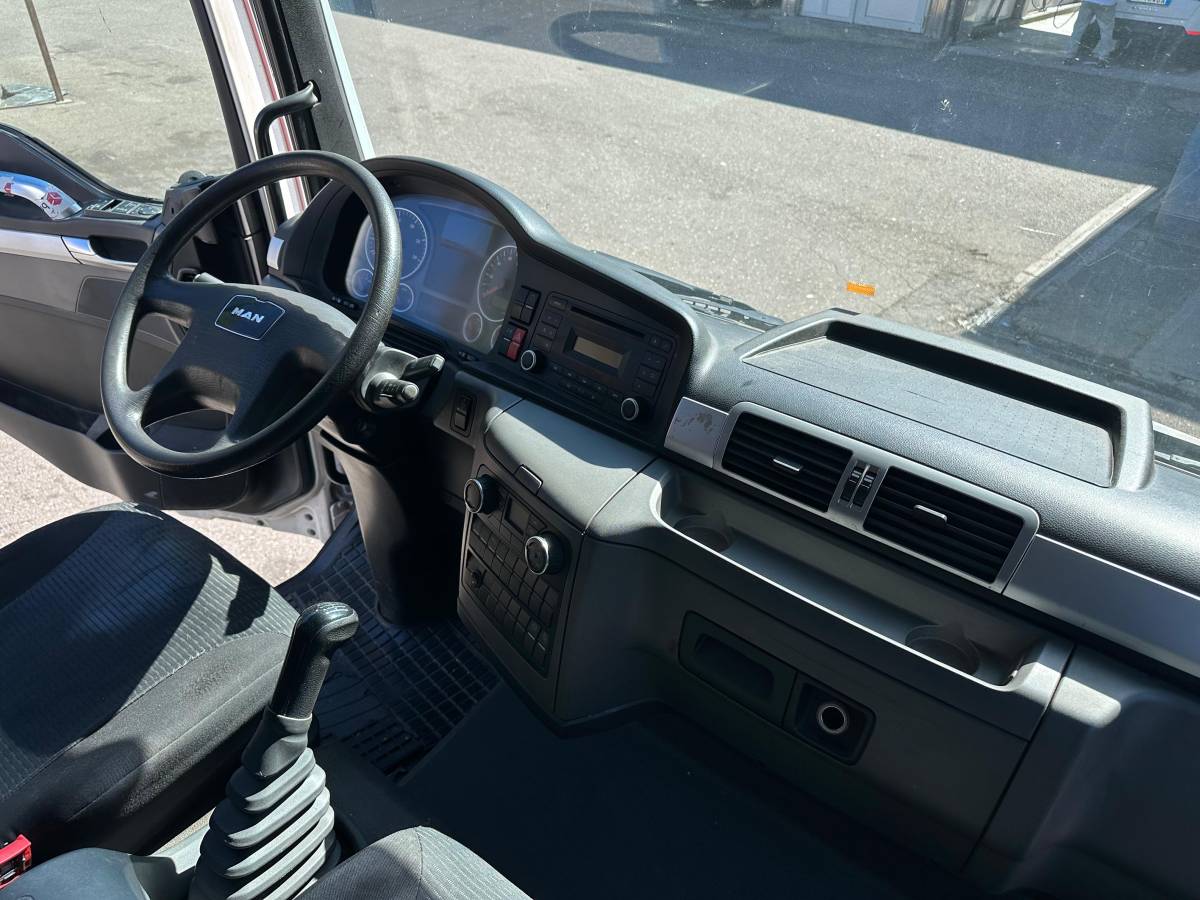 MAN TGL 8.180 (Euro 6 )SPONDA IDRAULICA