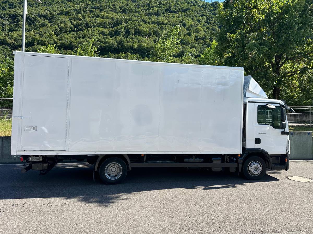 MAN TGL 8.180 (Euro 6 )SPONDA IDRAULICA