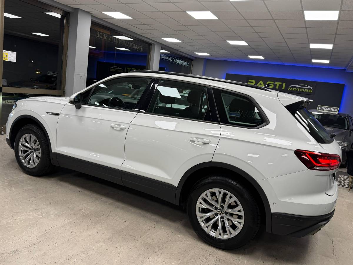 Volkswagen Touareg 3.0 231 cv 2021