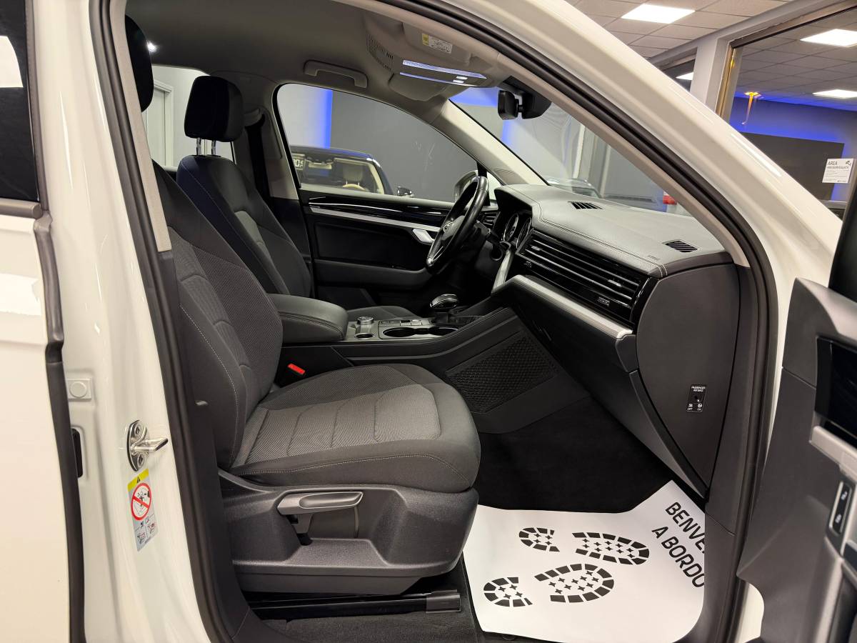 Volkswagen Touareg 3.0 231 cv 2021