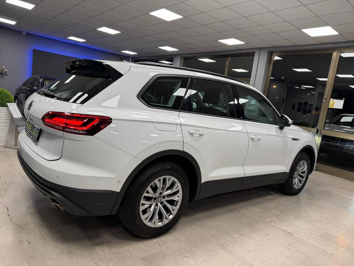 Volkswagen Touareg 3.0 231 cv 2021
