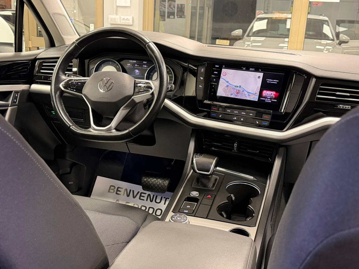 Volkswagen Touareg 3.0 231 cv 2021